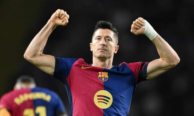 Setny gol Lewandowskiego w UCL! Barcelona rozbija Brest